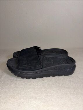 Vionic Unisex Rejuvenate Recovery Slide Sandal Black Size 11 women and 9.5 men